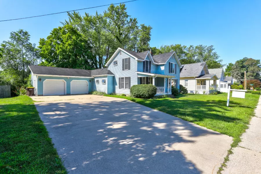 816 Phoenix Street, South Haven, MI 49090