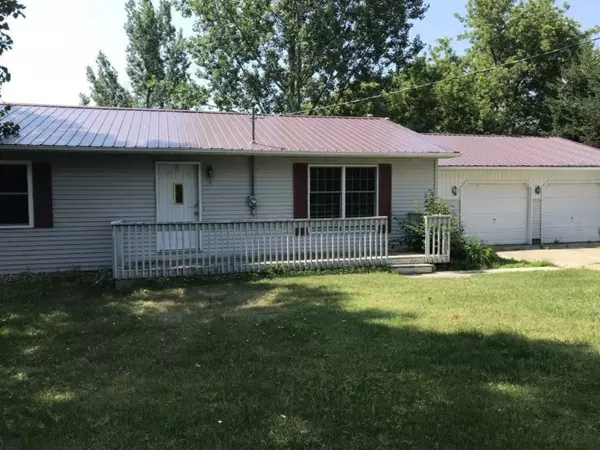 4302 E McBride, Edmore, MI 48829