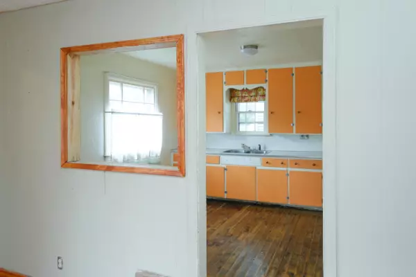 Portage, MI 49002,1827 Apple Street