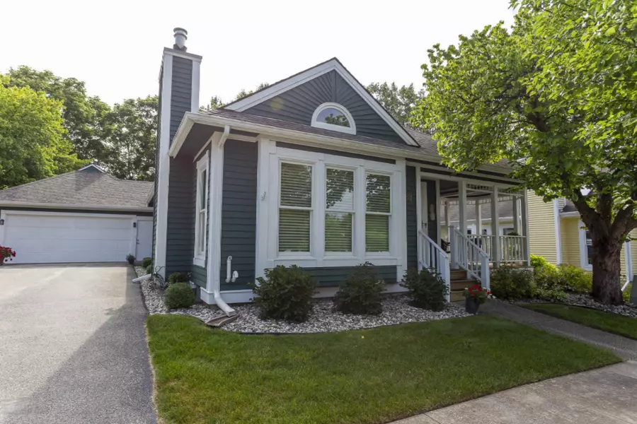 3212 Woodberry SE Drive #9, Kentwood, MI 49512