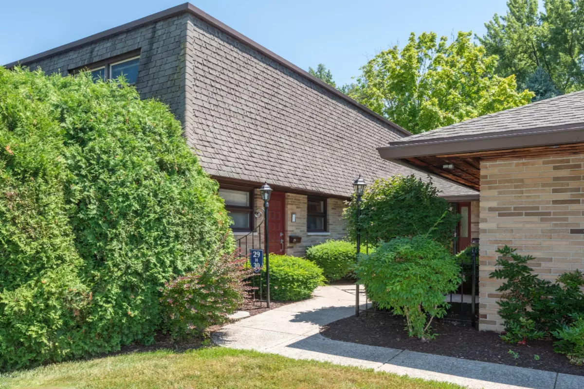 St. Joseph, MI 49085,2727 S Lakeshore Drive #H29