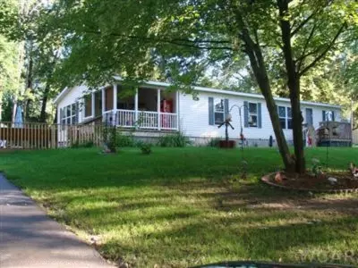 610 W Mohawk Trail, White Cloud, MI 49349