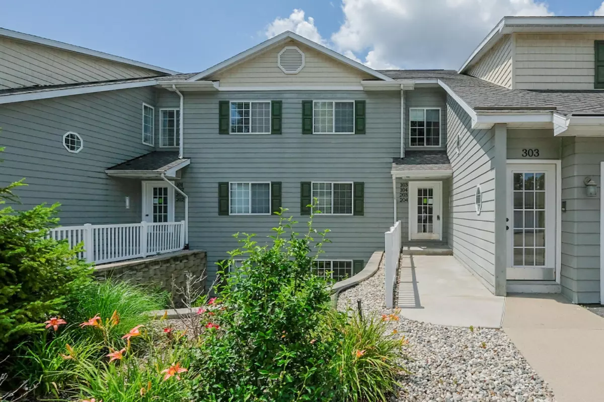 Portage, MI 49024,4164 W Centre Avenue #104