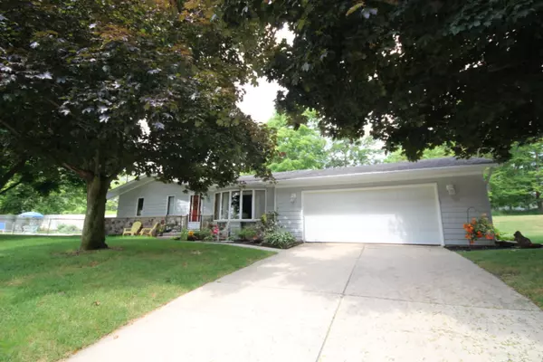 512 N Monroe Street, Hastings, MI 49058