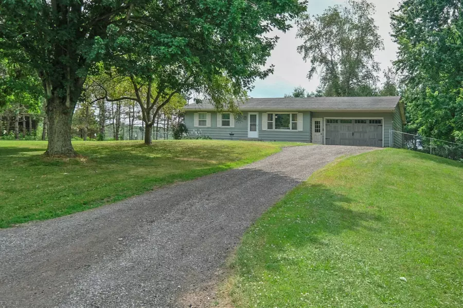 202 E Walnut Street, Bloomingdale, MI 49026