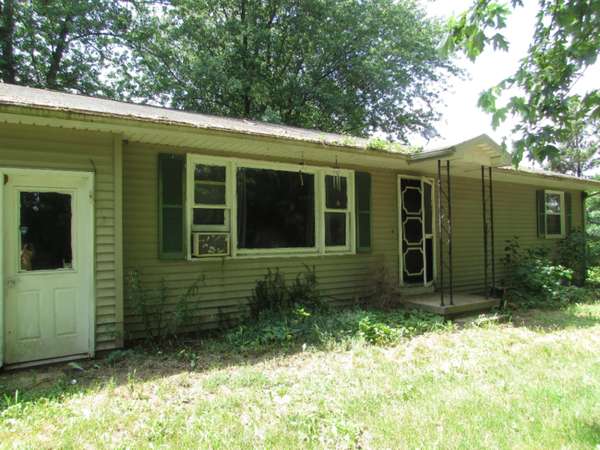 50140 Magician Lake Road, Dowagiac, MI 49047