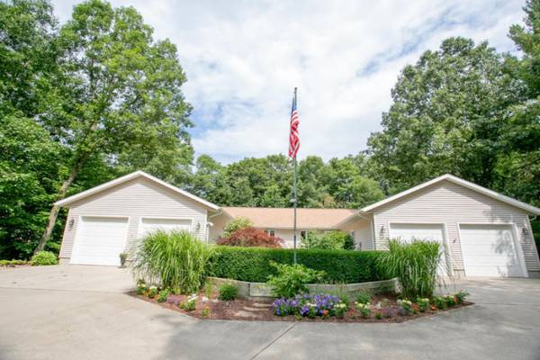 Spring Lake, MI 49456,18117 Alpine Court