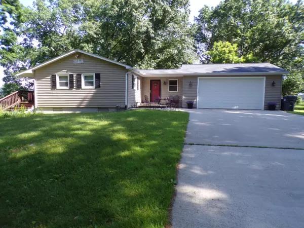 164 Lilac Street, Paw Paw, MI 49079