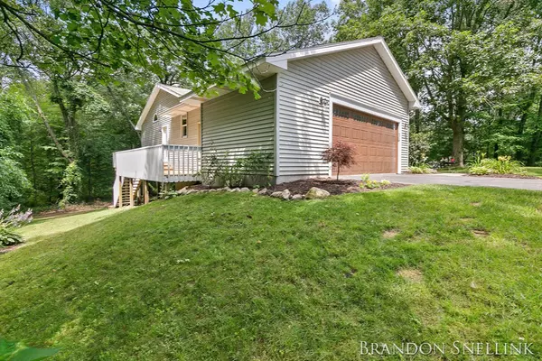 Rockford, MI 49341,8467 Meadowrock Drive