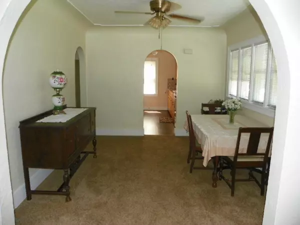 Wyoming, MI 49509,850 Den Hertog SW Street