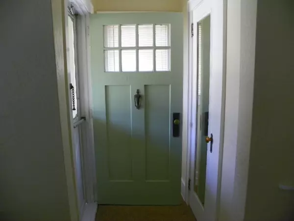 Wyoming, MI 49509,850 Den Hertog SW Street