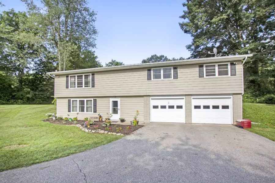 2597 Honey Creek, Ada, MI 49301
