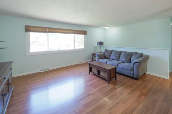 Scotts, MI 49088,9103 E Long Lake Drive