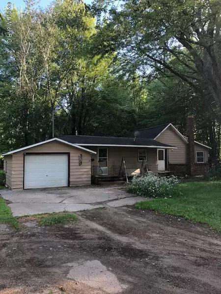 4305 Porter Road, Fruitport, MI 49415