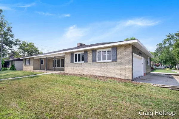 3063 Glenside Boulevard, Roosevelt Park, MI 49441