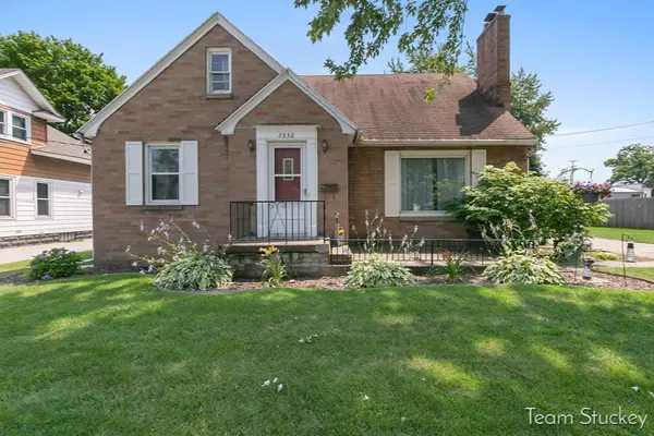 2332 Camden SW Avenue, Wyoming, MI 49519