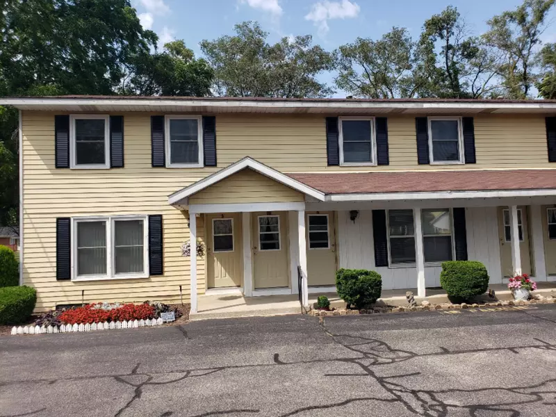 199 E 34th Street #10, Holland, MI 49423