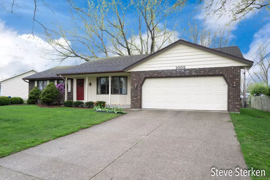 1002 E 10 Street, Holland, MI 49423