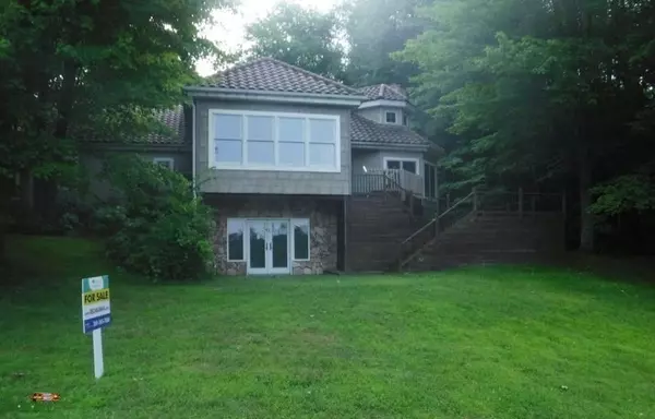 59533 44th Avenue, Lawrence, MI 49064