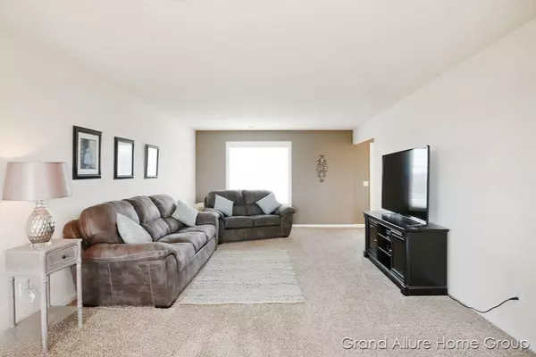 Caledonia, MI 49316,4681 Paris Ridge Drive