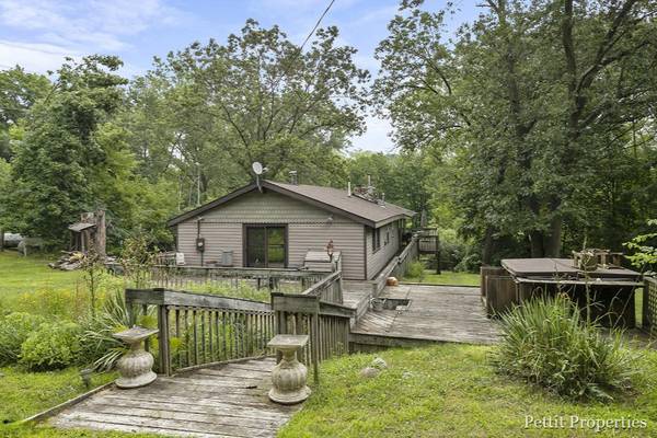 7408 W Peck Lake Road, Saranac, MI 48881