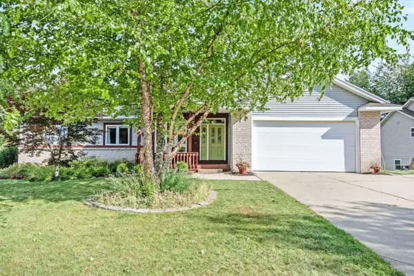 228 Glenview Court, Rockford, MI 49341
