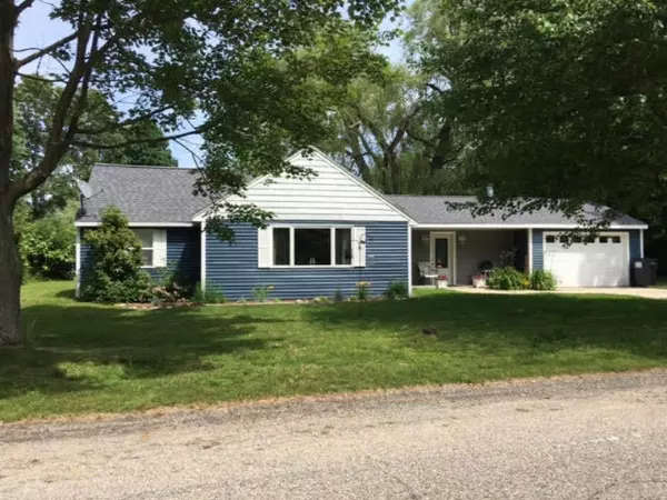 917 Peach Street, Whitehall, MI 49461