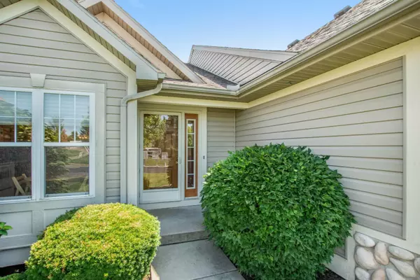 8210 Woodstone SE Drive #22, Byron Center, MI 49315