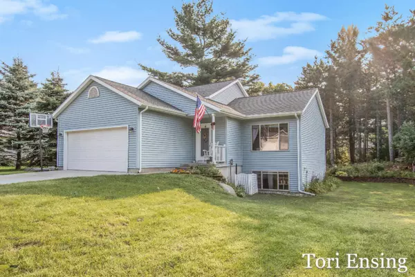 7239 Mid Timber Drive, Greenville, MI 48838