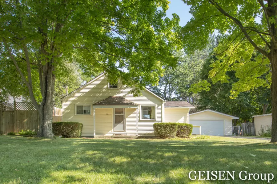 304 W South Street, Greenville, MI 48838