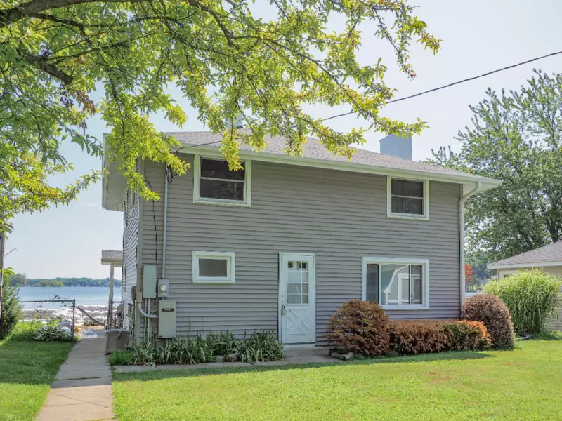 11333 Oak Drive, Delton, MI 49046