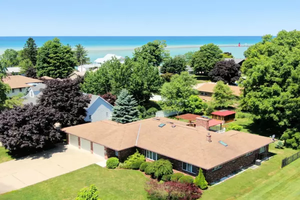 75 Gabriel Drive, South Haven, MI 49090