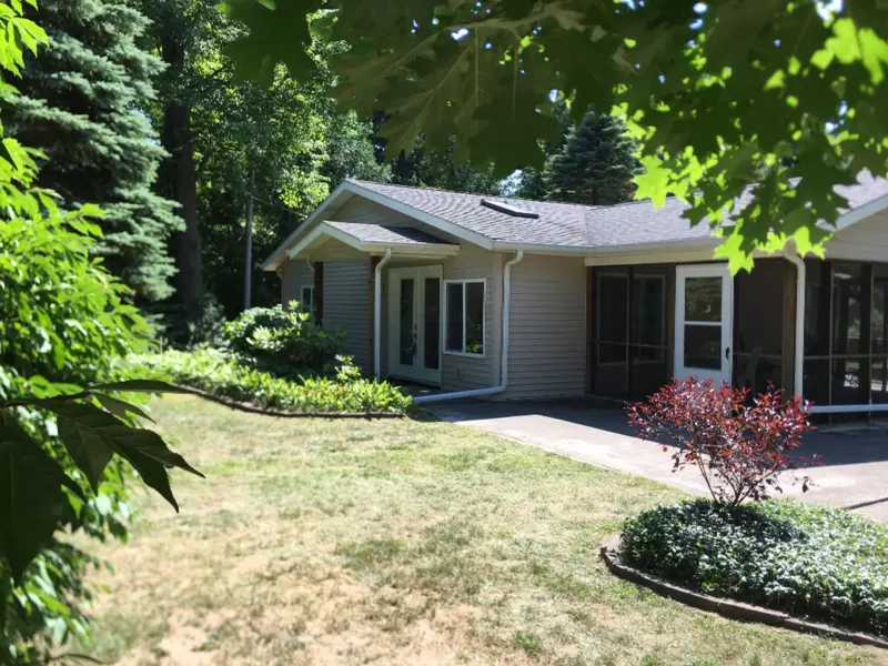 3707 McCray Street, Coloma, MI 49038