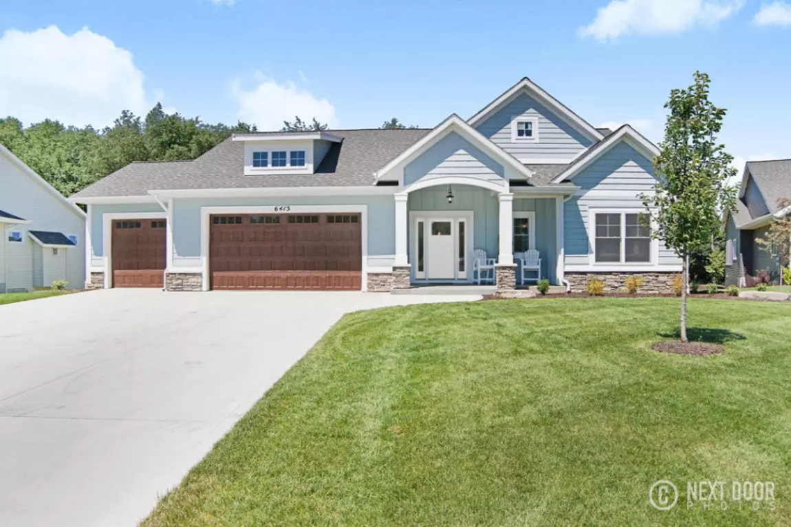 Holland, MI 49423,6437 Copperleaf Court #17