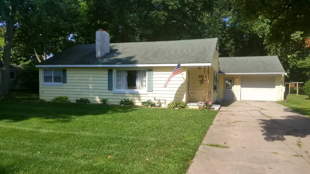 320 S Clark, Centreville, MI 49032
