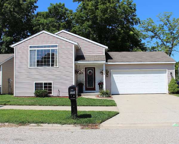 964 Sagewood Court, Holland, MI 49423