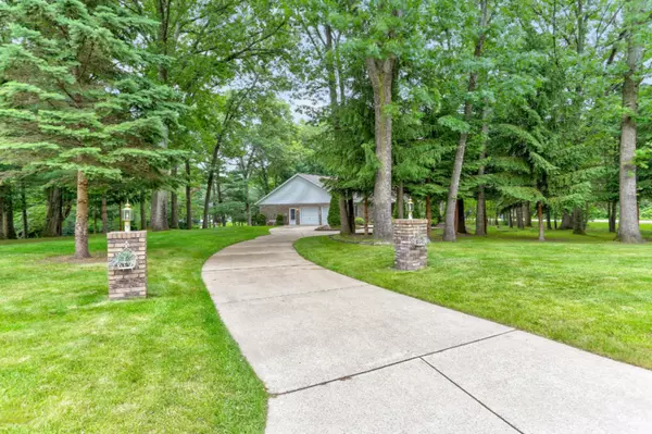 Spring Lake, MI 49456,18786 Greenwood Court