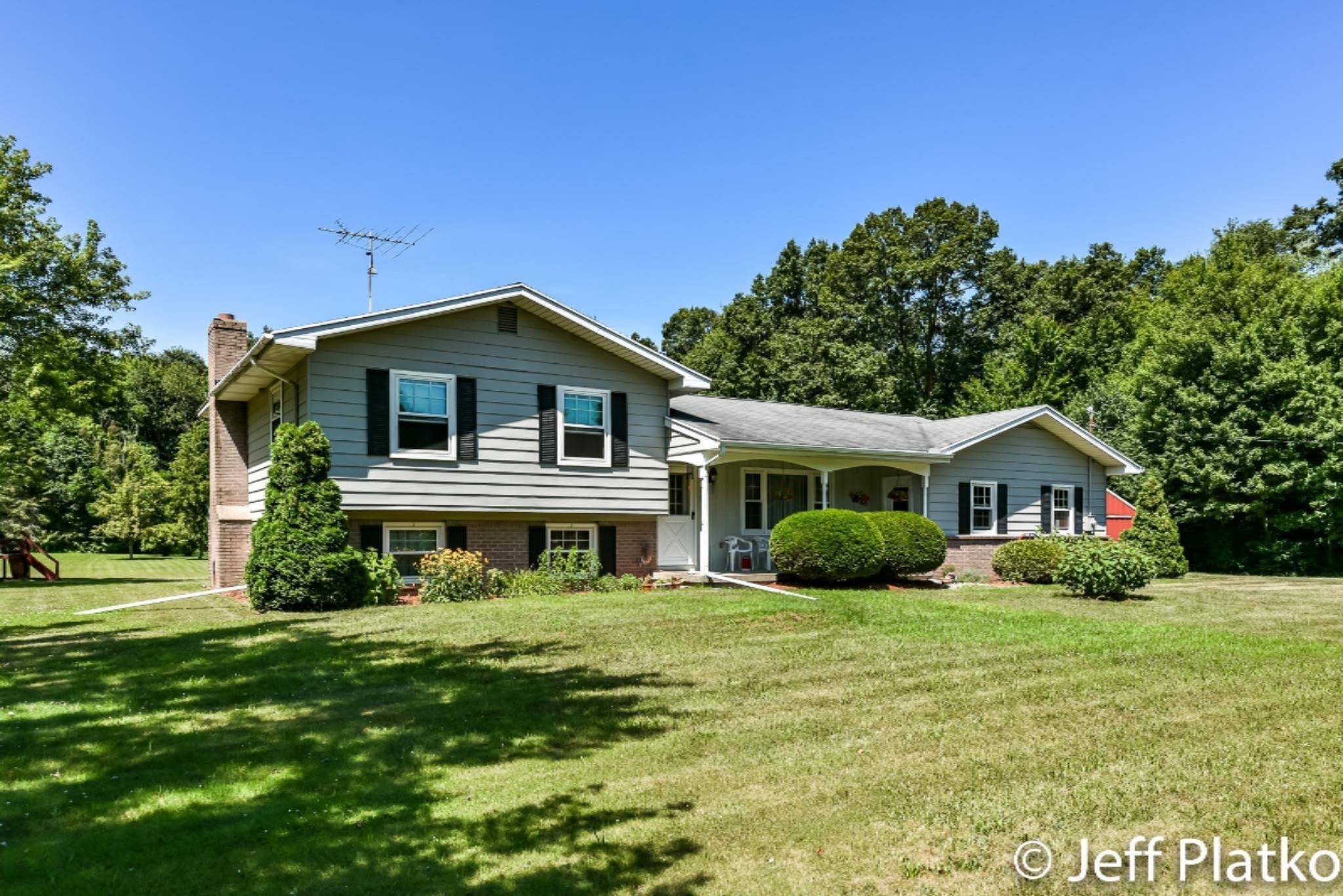 11935 Harvard NE Avenue, Rockford, MI 49341