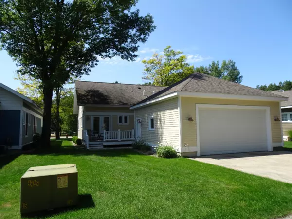 Pentwater, MI 49449,23 Kenneth Street