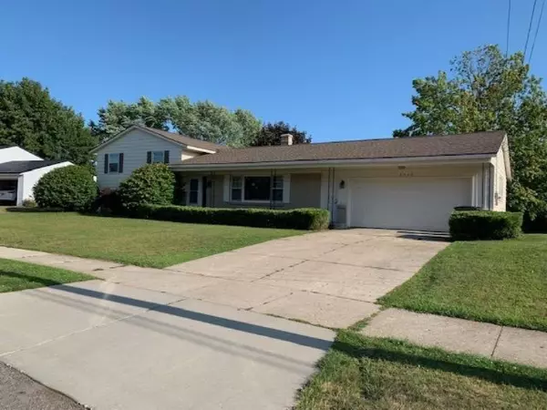 2528 Wyandotte NE Drive, Grand Rapids, MI 49525