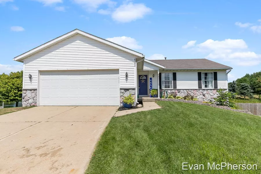 6294 Spencer Court Court, Hudsonville, MI 49426