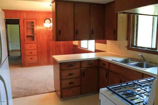 Zeeland, MI 49464,8612 Maple Lane