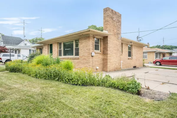 St. Joseph, MI 49085,1906 Langley Avenue