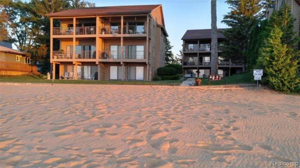 1603 US31 #3, Traverse City, MI 49686