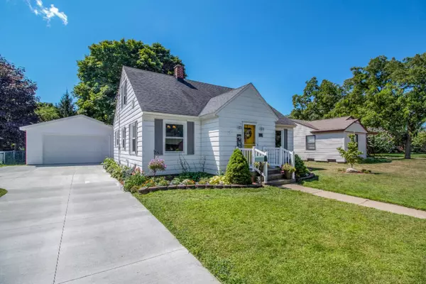 Holland, MI 49423,10 E 29th Street