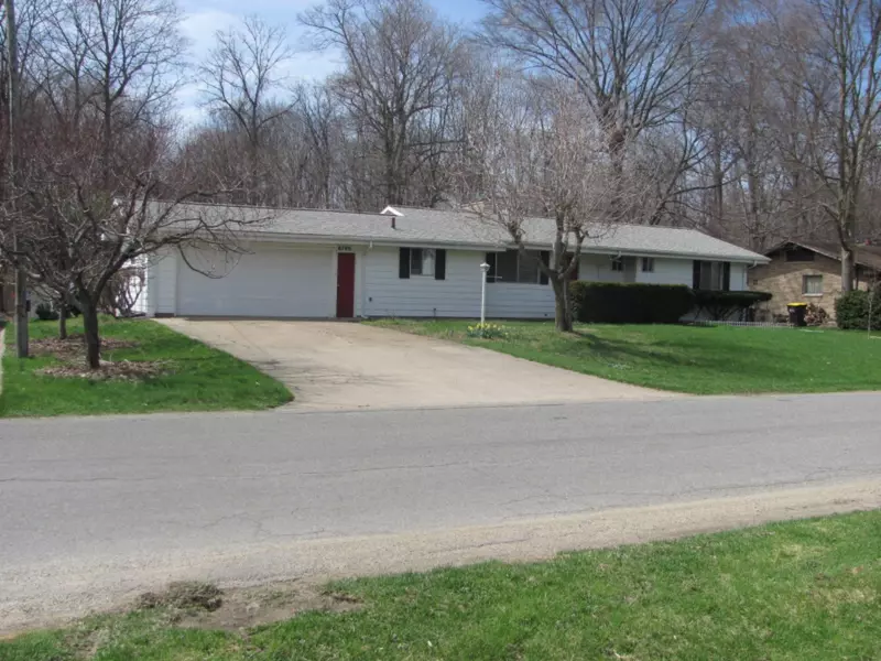 8786 Maplewood Drive, Berrien Springs, MI 49103