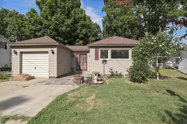 202 S Locust Street, Wayland, MI 49348