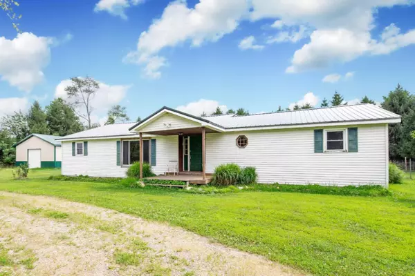 22515 Mt Zion Street, Cassopolis, MI 49031