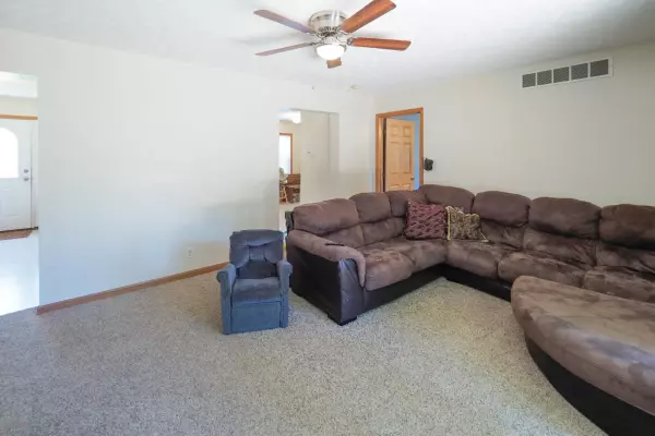 Three Rivers, MI 49093,1114 Blossom Drive