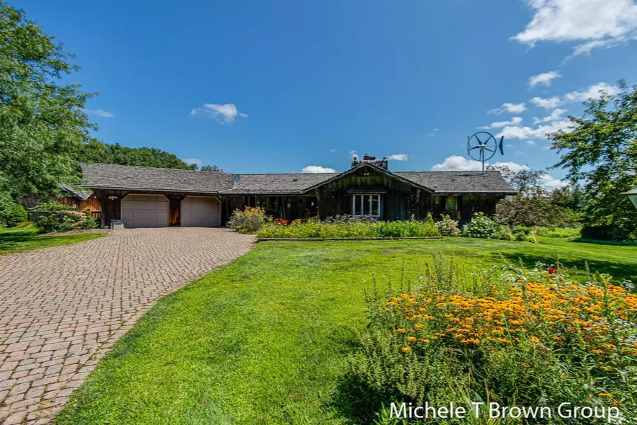 5505 Bancroft SE Avenue, Alto, MI 49302